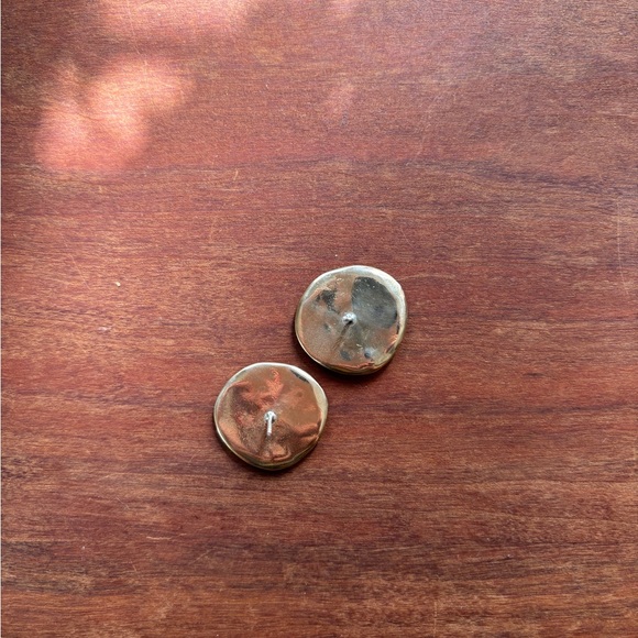 AMANDA HUNT JEWELRY/ Terra Studs - Picture 5 of 5